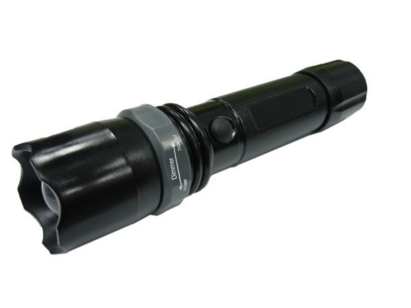 Фонарь ручной на батарейках ZOOM SLSL-S810 