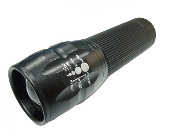 Фонарь ручной на батарейках ZOOM SLSL-К01 